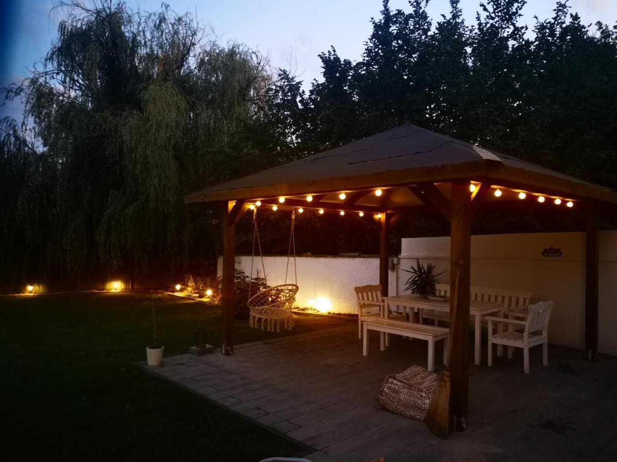 Ferienwohnung Velelak Velence Exterior foto